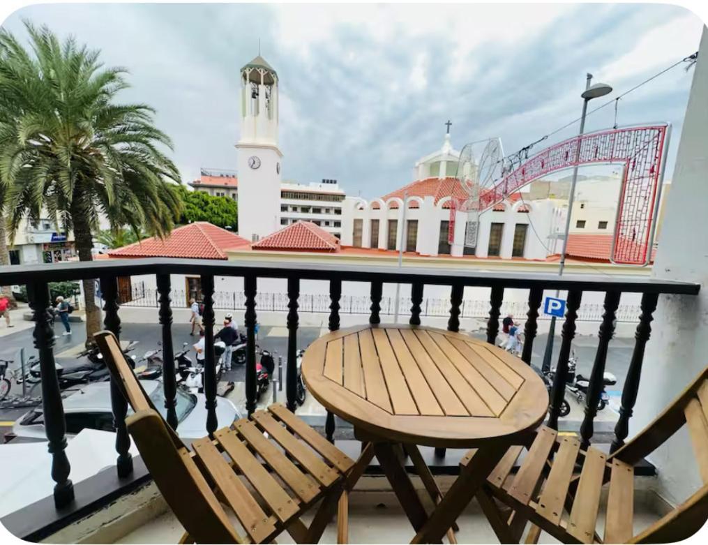 Flat Cristianos Square Apartment